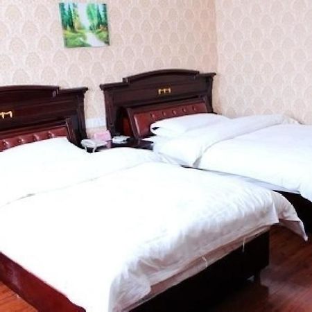 Lvzhou Business Hotel- Wuhu Bagian luar foto
