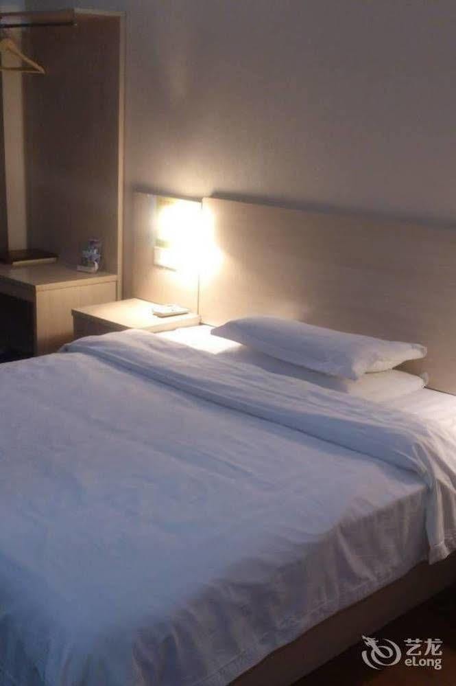 Lvzhou Business Hotel- Wuhu Bagian luar foto