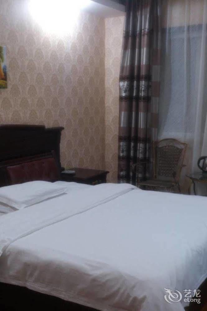 Lvzhou Business Hotel- Wuhu Bagian luar foto